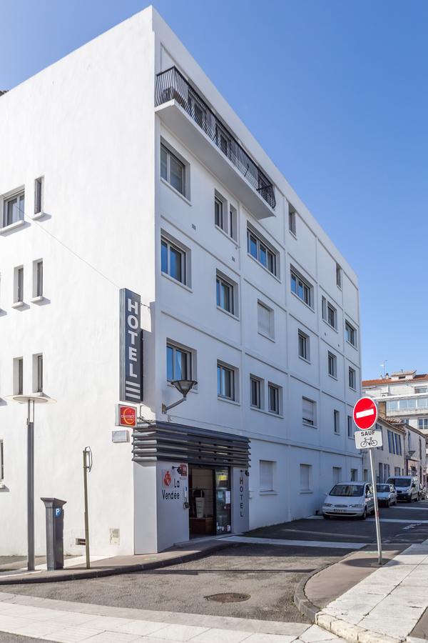 Hotel De La Vendee La Roche-sur-Yon Exterior foto